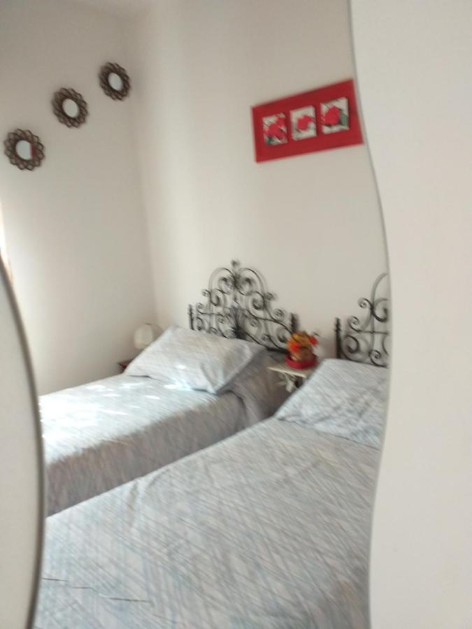 Bed & Breakfast La Rosa Rossa カーリ エクステリア 写真